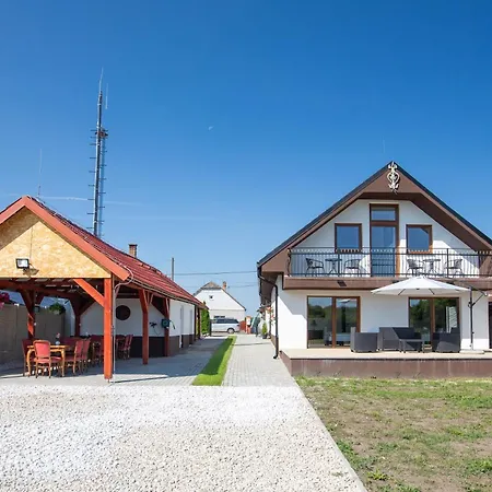 -villa Vintage B 105 Gasthuis Tomasikovo